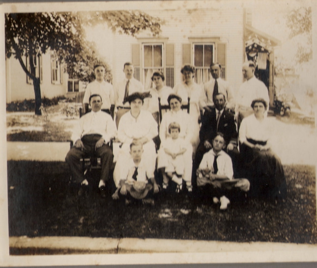 The Hoyt-Troxell Clan